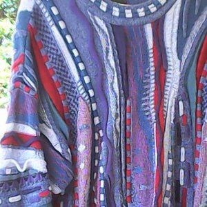 Gorgeous Tundra Sweater Size L